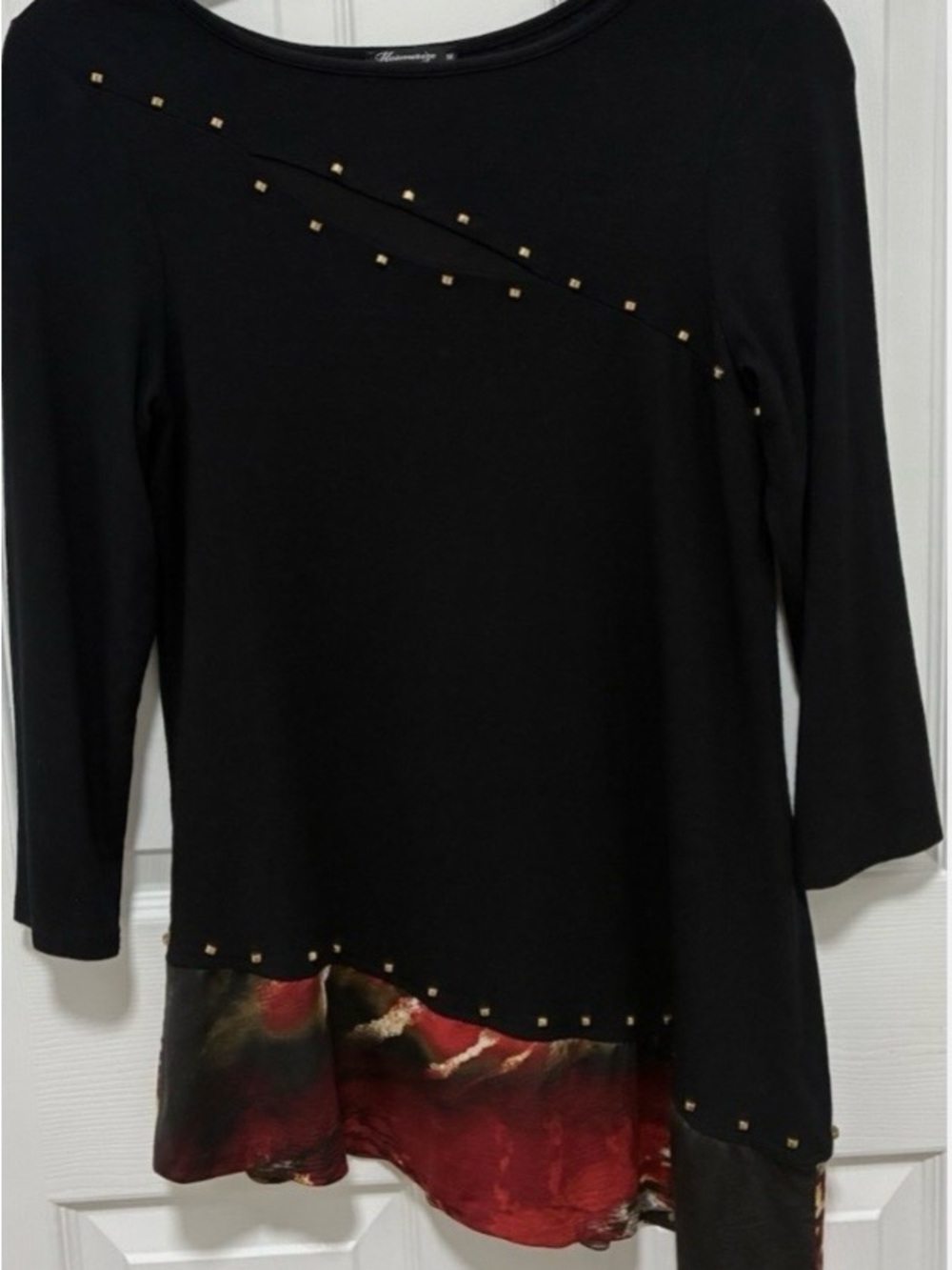 Mesmerize Womans Black Top, Asymmetrical Hem, Red Print Accent,3/4 Sleeve Medium